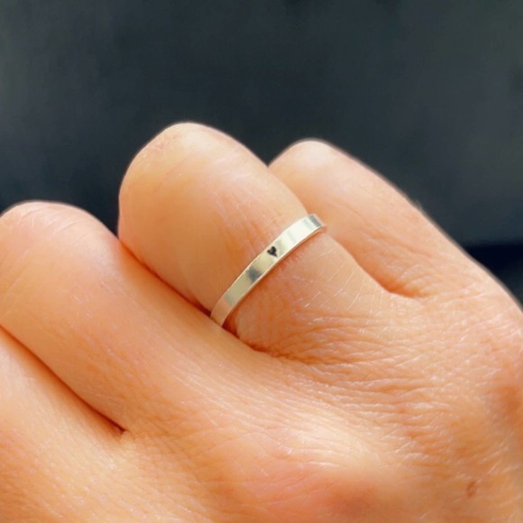 Sterling Silver Ring Heart Minimalist Band​ - Picture 3 of 12